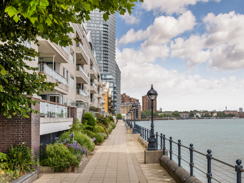 Sophisticated riverside duplex penthouse in Chelsea
