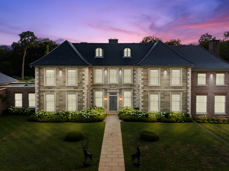 Exquisitely appointed country retreat set within sweeping acres near Godalming