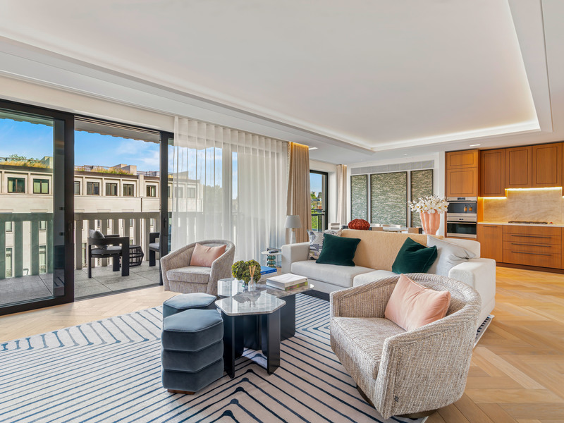 Striking two-bedroom apartment in the renowned Chelsea Barracks