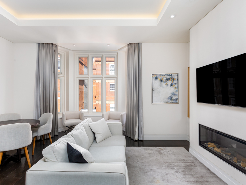 A Light-Filled Mayfair Apartment on Green Street