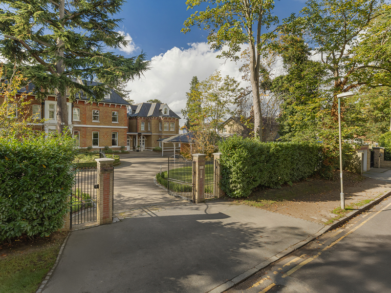 A Timeless Family Home Beside Richmond Park