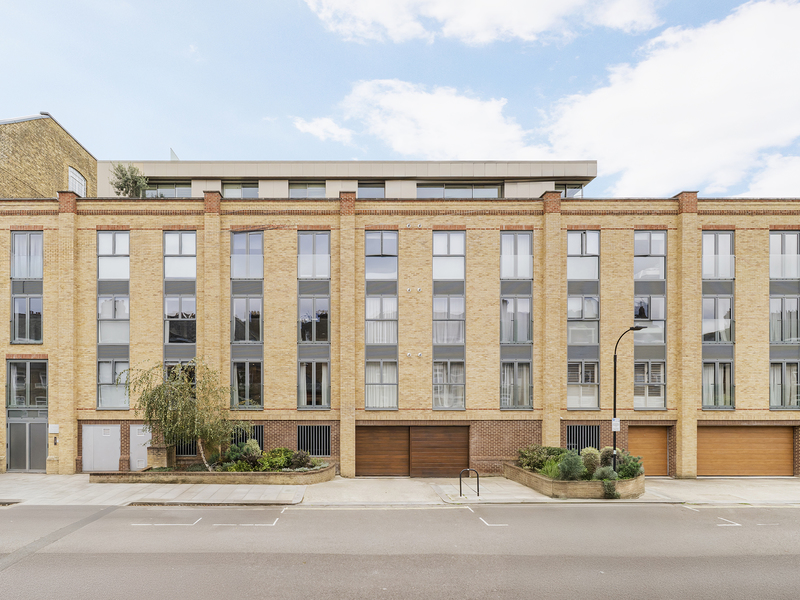 A Sky-High Home in the Heart of Fulham