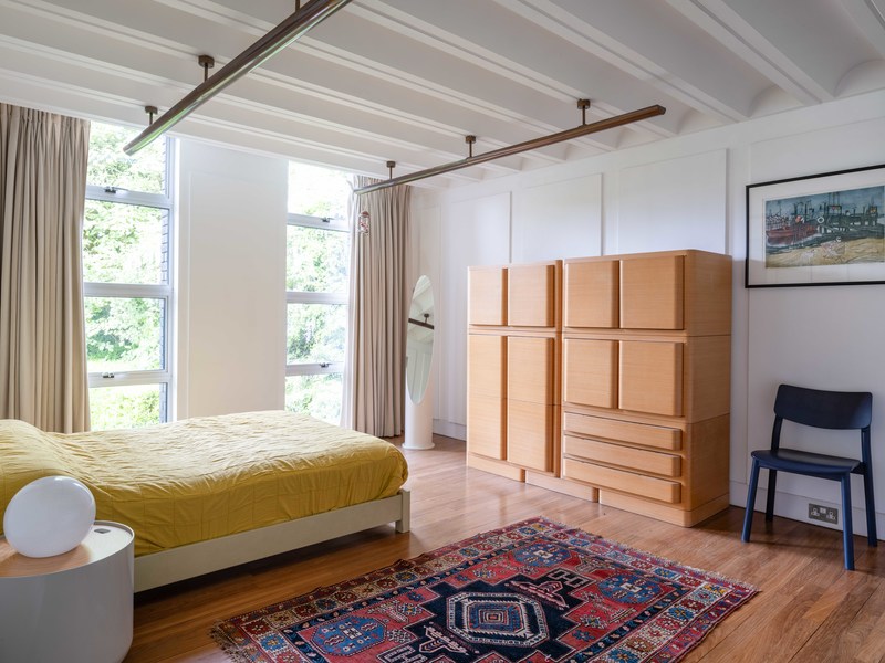 A Modernist Masterpiece Opposite Hampstead Heath