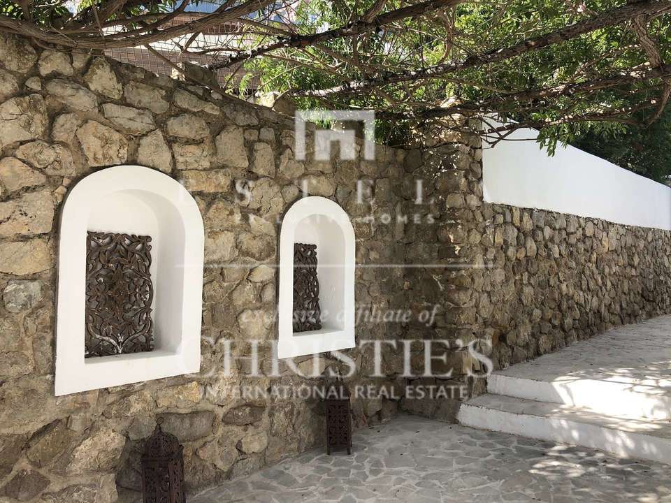 4 Bedroom Villa/Townhouse's Image 28