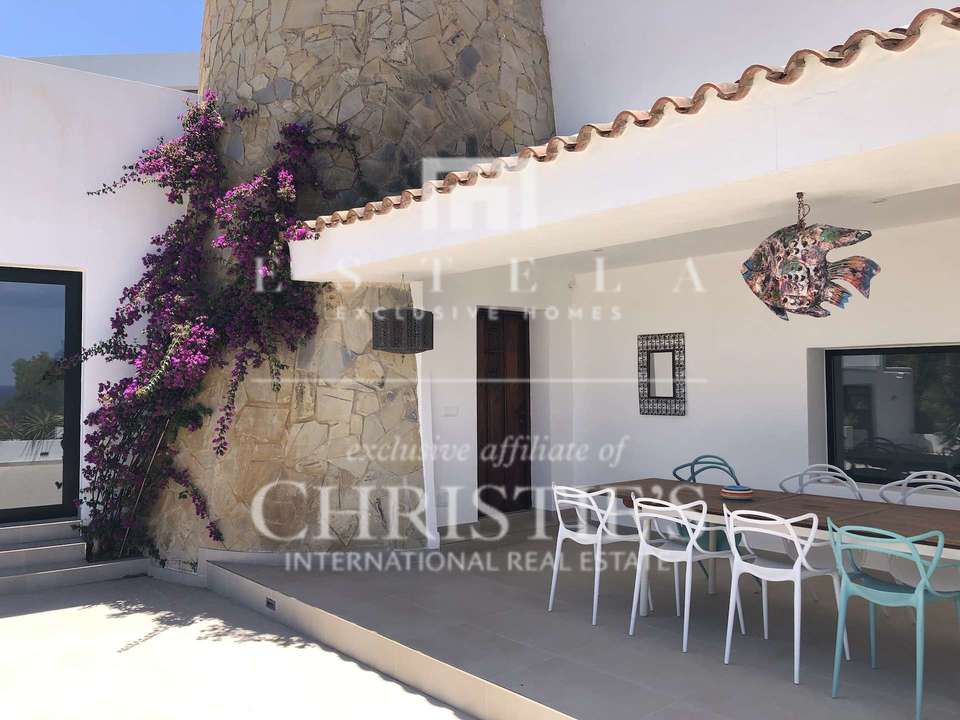 4 Bedroom Villa/Townhouse's Image 8