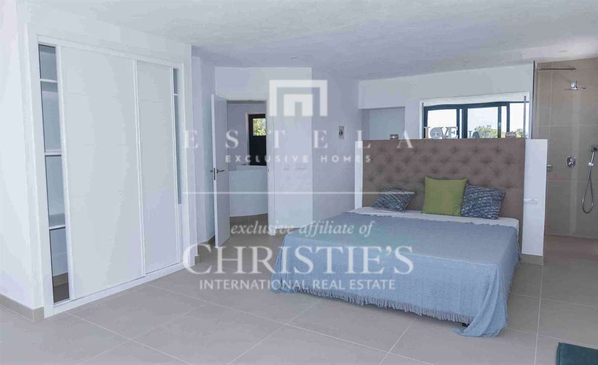 4 Bedroom Villa/Townhouse's Image 19