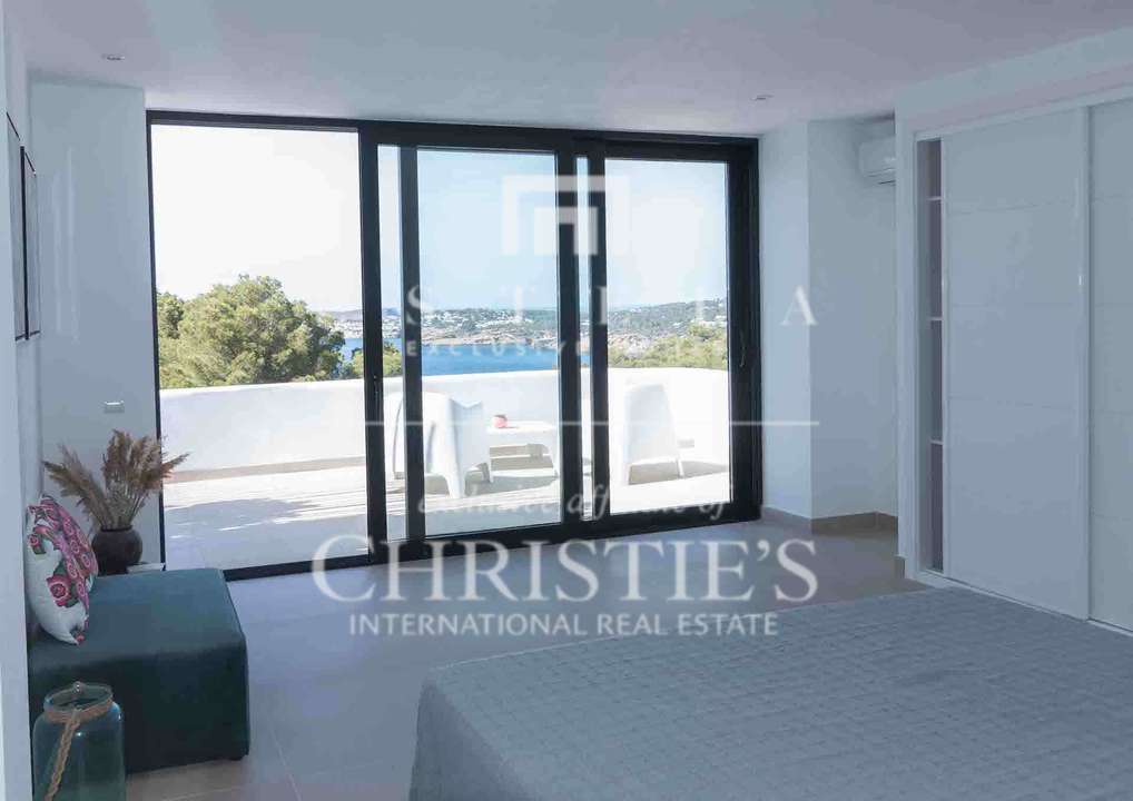 4 Bedroom Villa/Townhouse's Image 18
