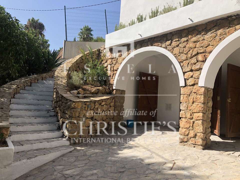4 Bedroom Villa/Townhouse's Image 30