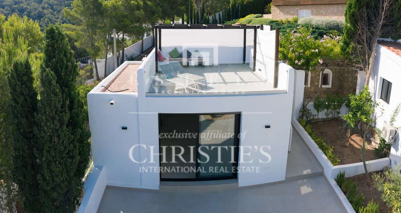 4 Bedroom Villa/Townhouse's Image 33