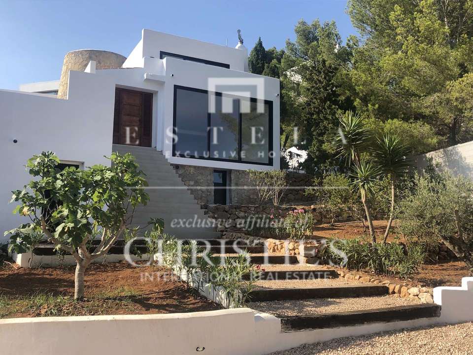 4 Bedroom Villa/Townhouse's Image 32