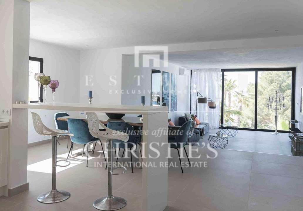 4 Bedroom Villa/Townhouse's Image 12