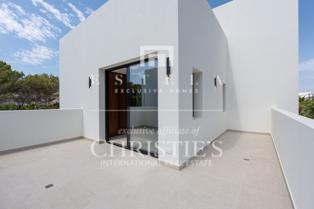 4 Bedroom Villa/Townhouse's Image 16
