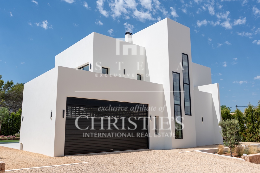 4 Bedroom Villa/Townhouse's Image 24