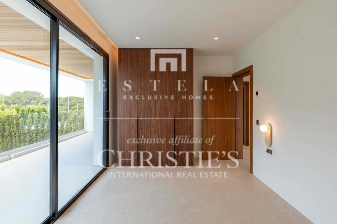 4 Bedroom Villa/Townhouse's Image 12