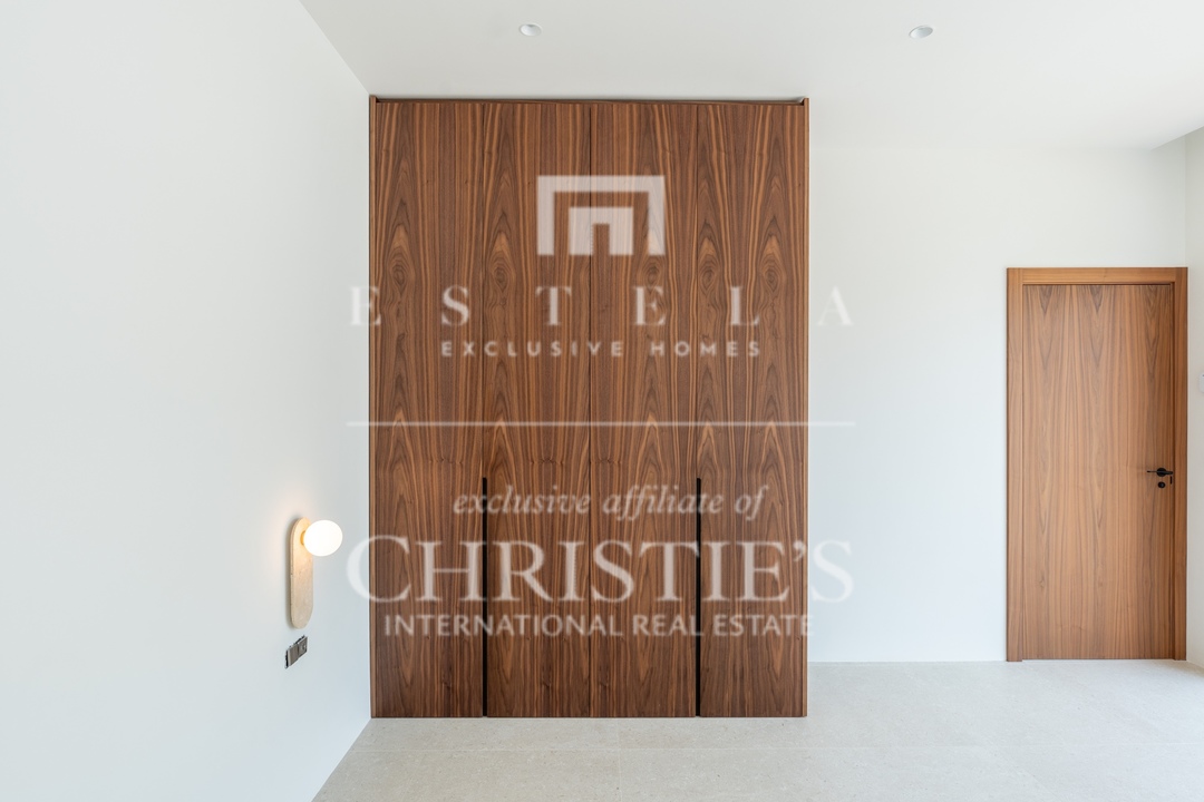 5 Bedroom Villa/Townhouse's Image 13