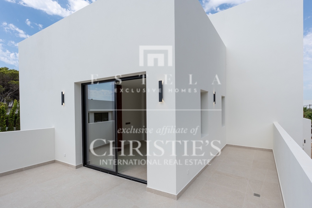 5 Bedroom Villa/Townhouse's Image 21