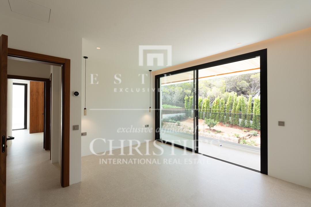 5 Bedroom Villa/Townhouse's Image 12