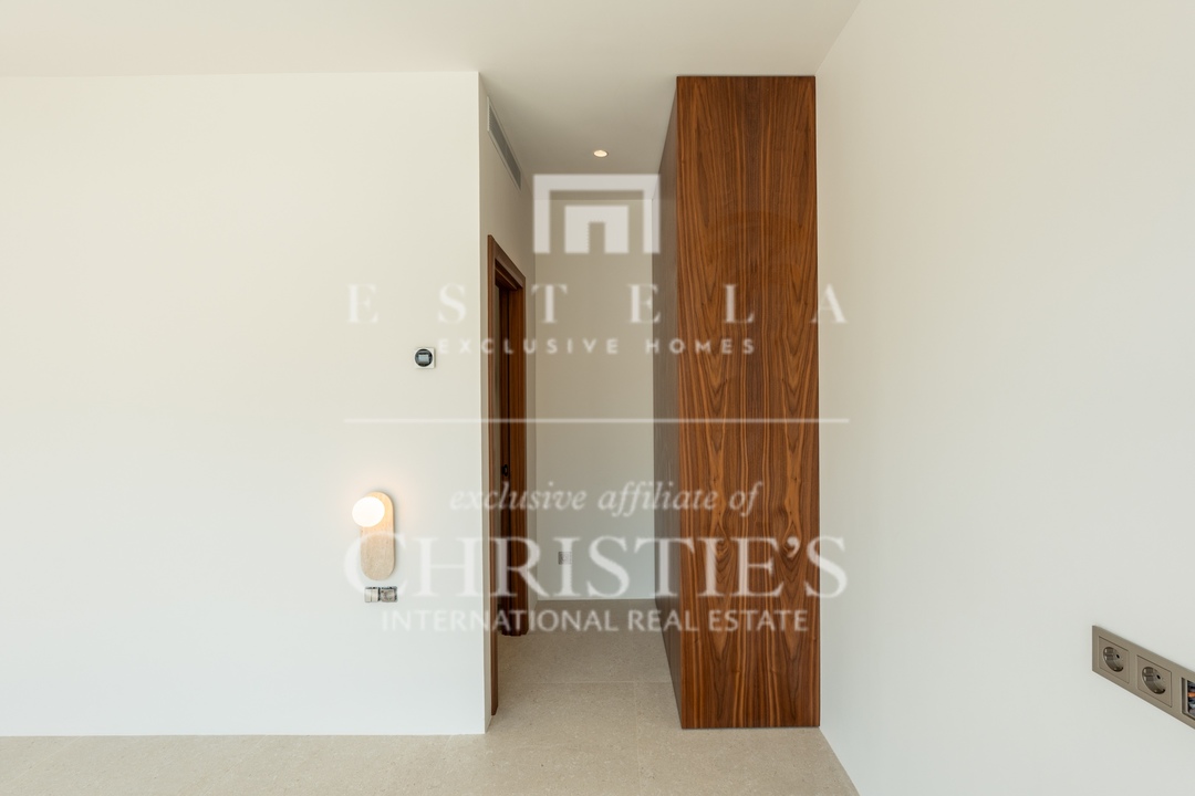5 Bedroom Villa/Townhouse's Image 14