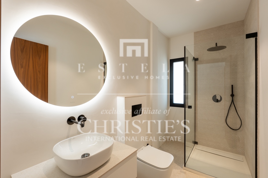 7 Bedroom Villa/Townhouse's Image 13
