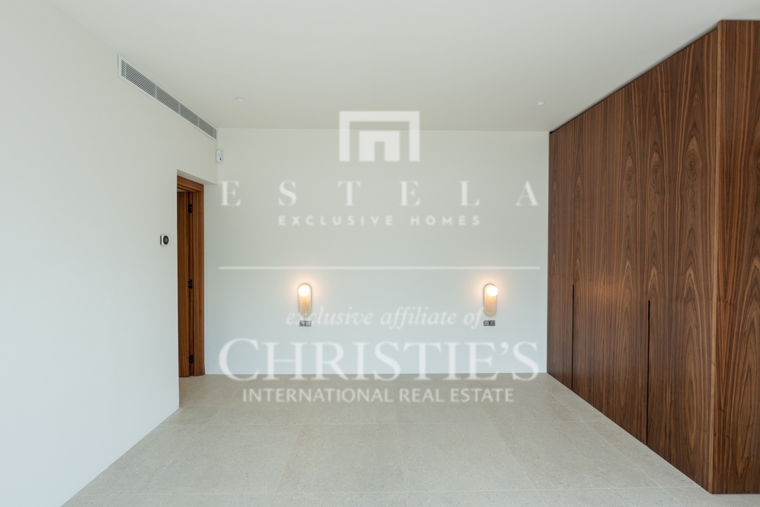 7 Bedroom Villa/Townhouse's Image 33