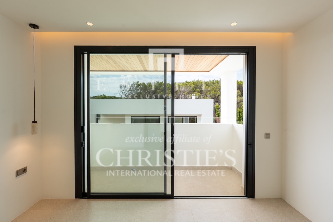 7 Bedroom Villa/Townhouse's Image 23