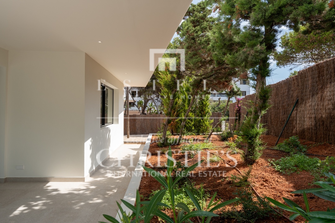 7 Bedroom Villa/Townhouse's Image 39