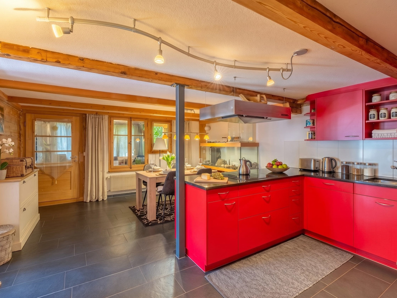 Maison individuelle de 8 pièces à Zweisimmen - Cuisine