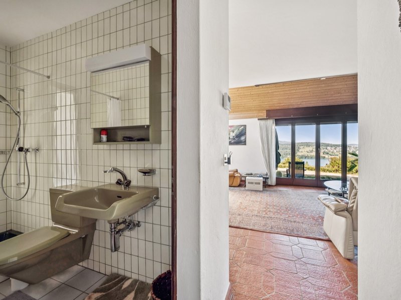 Maison individuelle de 5.5 pièces à Aesch - Dégagement