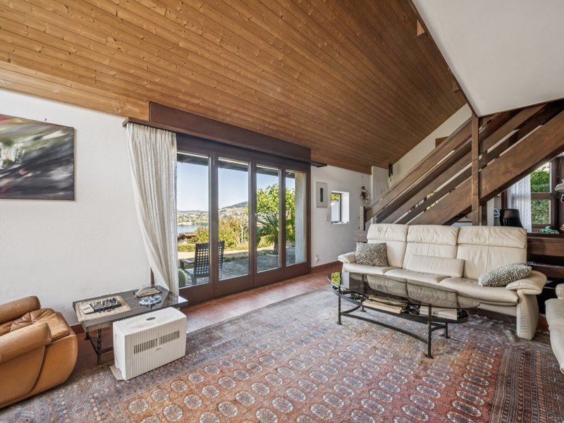 Maison individuelle de 5.5 pièces à Aesch - Séjour