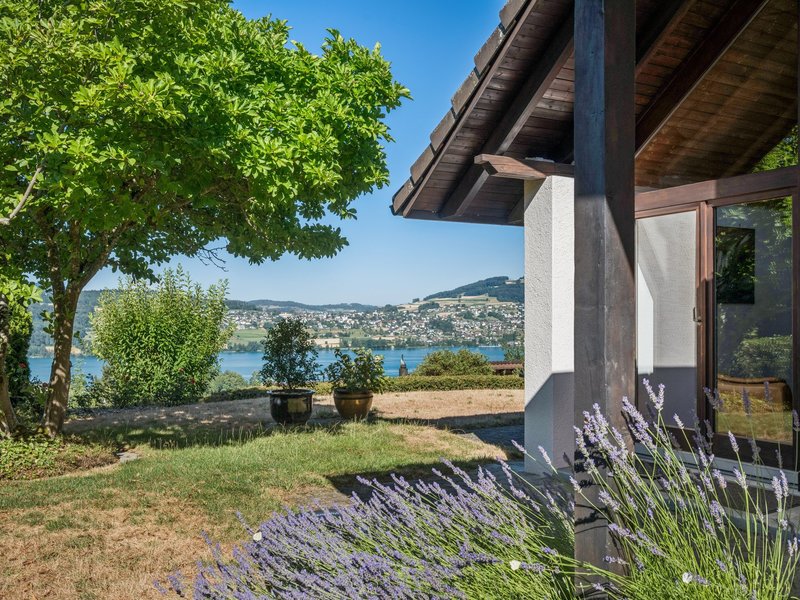 Maison individuelle de 5.5 pièces à Aesch - &nbsp;