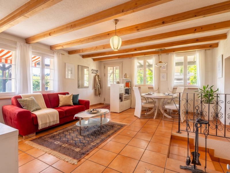 Maison individuelle de 3 pièces à Utzigen - Séjour et salle à manger