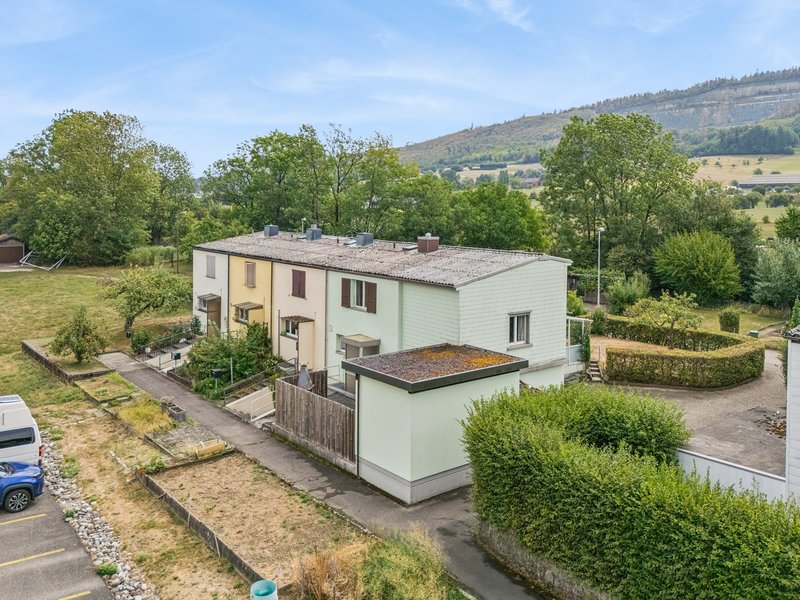 5-Zimmer Reiheneckhaus in Wangen bei Olten - Aussenflächen