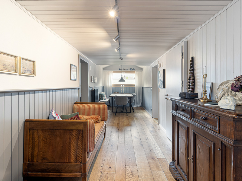 3.5-Zimmer Wohnung in Surcasti - Korridor