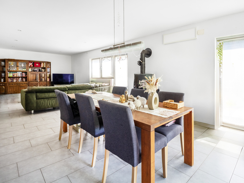 Casa unifamiliare di 5.5 locali a Curio - Zona giorno