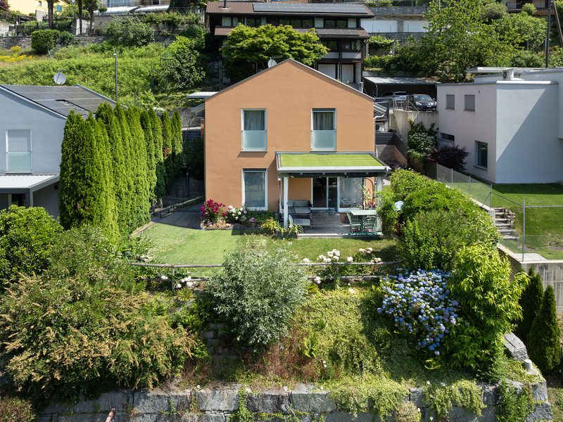 Casa unifamiliare a 6986 Curio