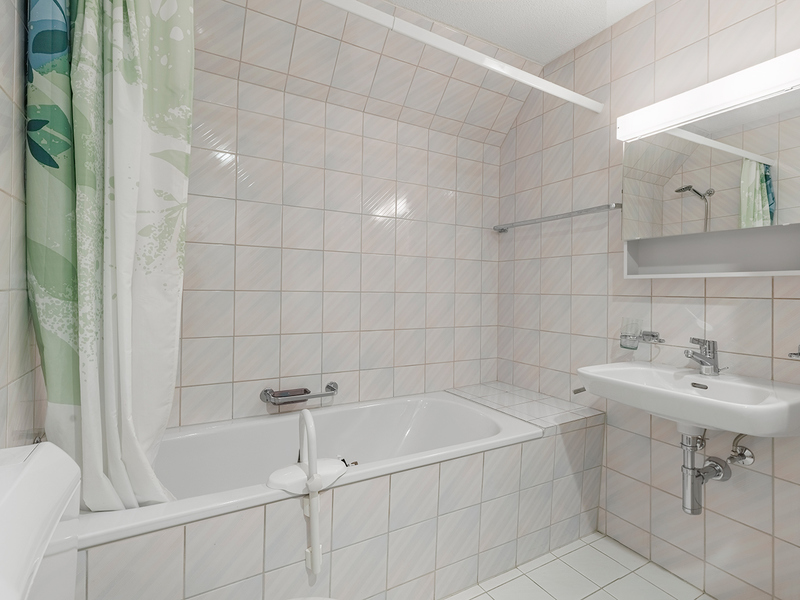 Appartement dans les combles de 2.5 pièces à St. Gallen - Salle de bain