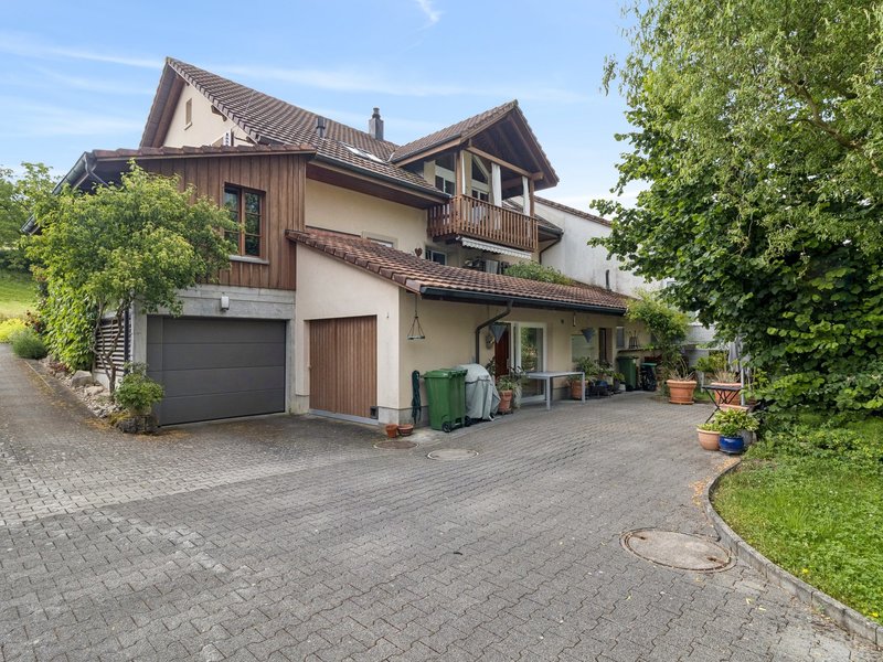 7-Zimmer Einfamilienhaus in Elfingen - Aussenflächen