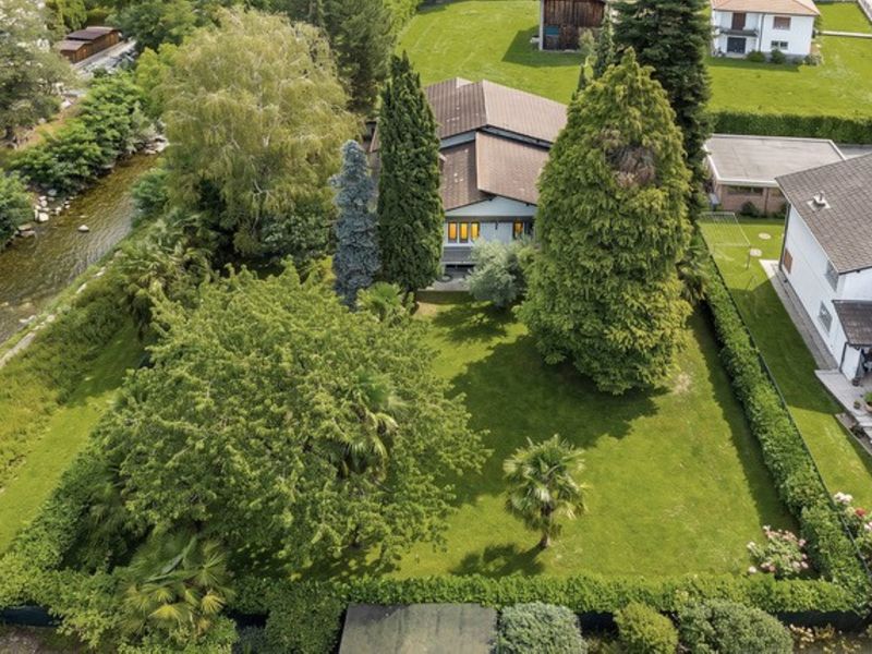 Einfamilienhaus in 6528 Camorino