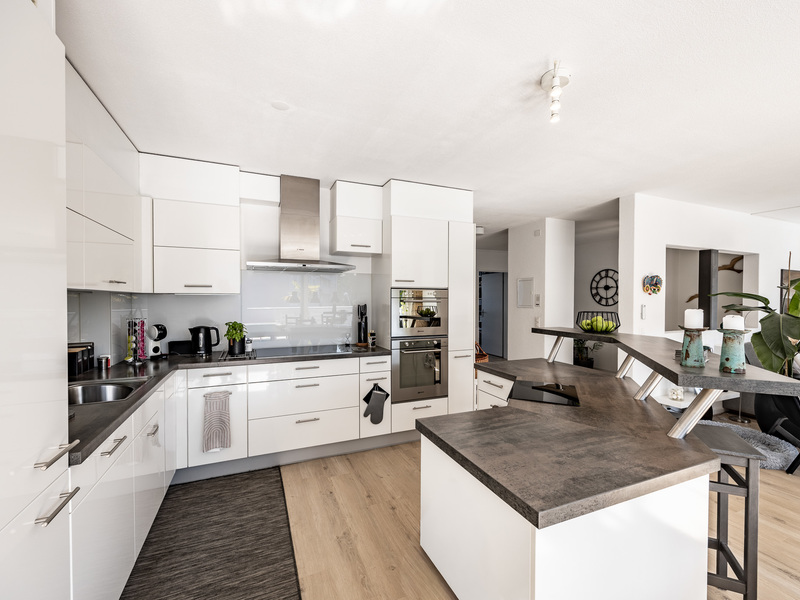 Appartement en attique de 4.5 pièces à Nidau - Cuisine