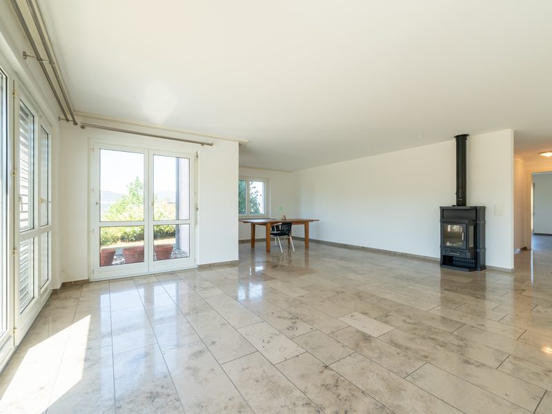 Maison individuelle de 5.5 pièces à Däniken - Séjour et salle à manger