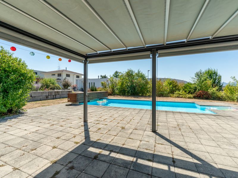Maison individuelle de 5.5 pièces à Däniken - Surfaces extérieures