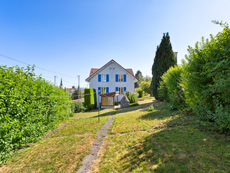 Maison individuelle de 7.5 pièces à Sirnach - Surfaces extérieures