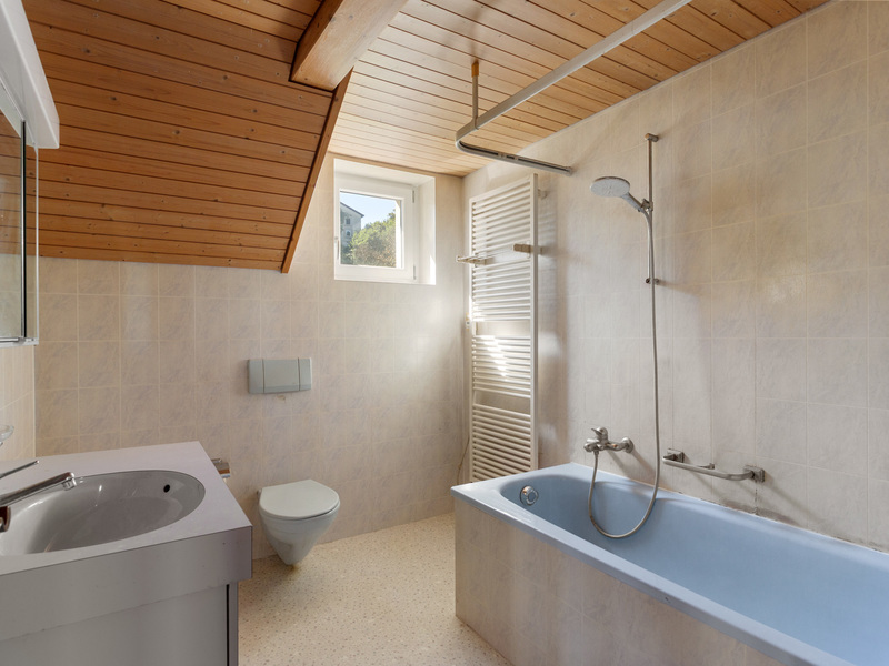 Maison individuelle de 7.5 pièces à Sirnach - Salle de bain