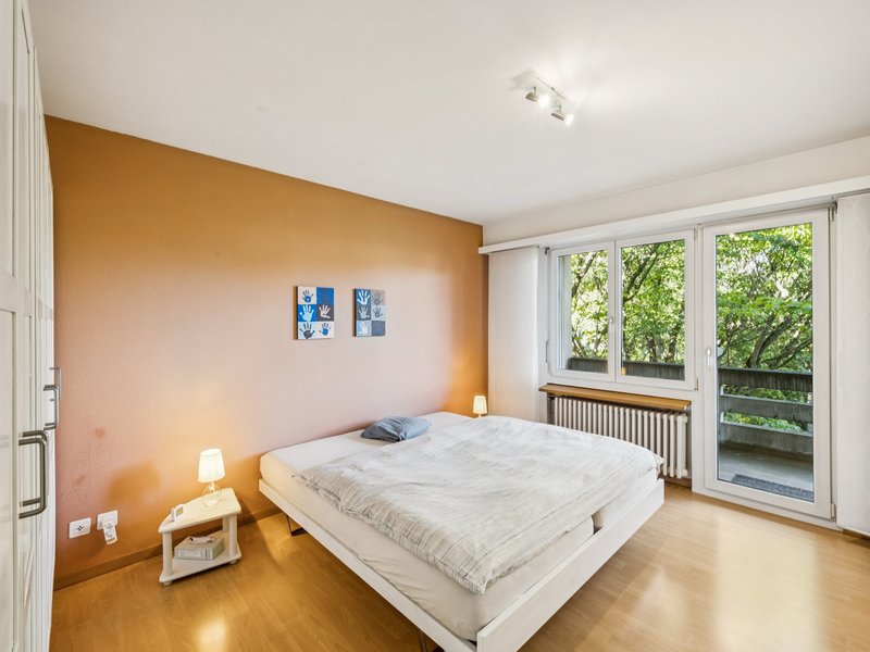 Moitié de maison jumelle de 5.5 pièces à Aesch - Chambre