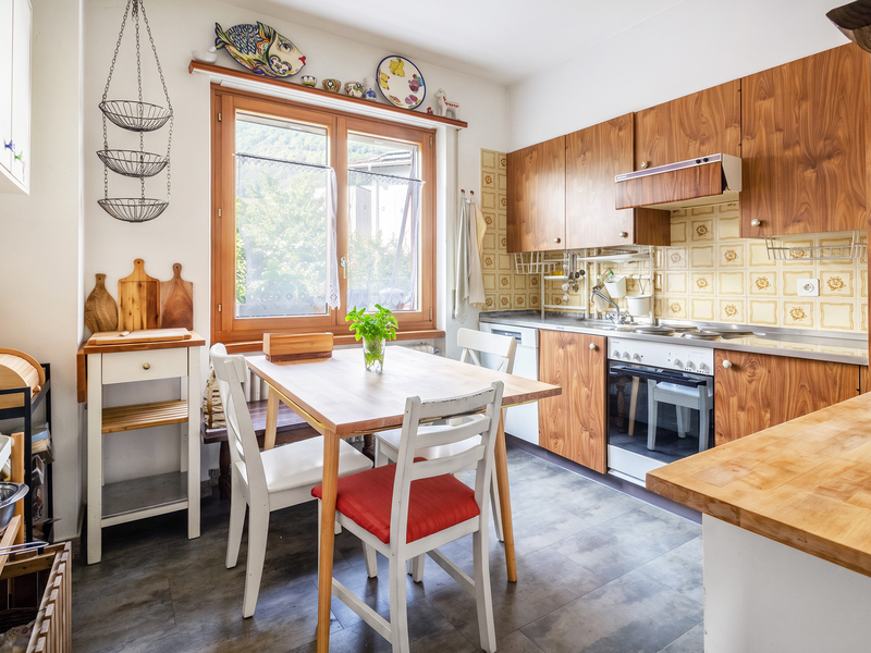 5.5-Zimmer Doppelhaushälfte in Sementina - Küche