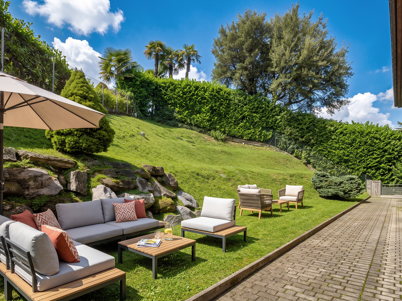 Villa di 8 locali a Collina d'Oro - Superficie esterna
