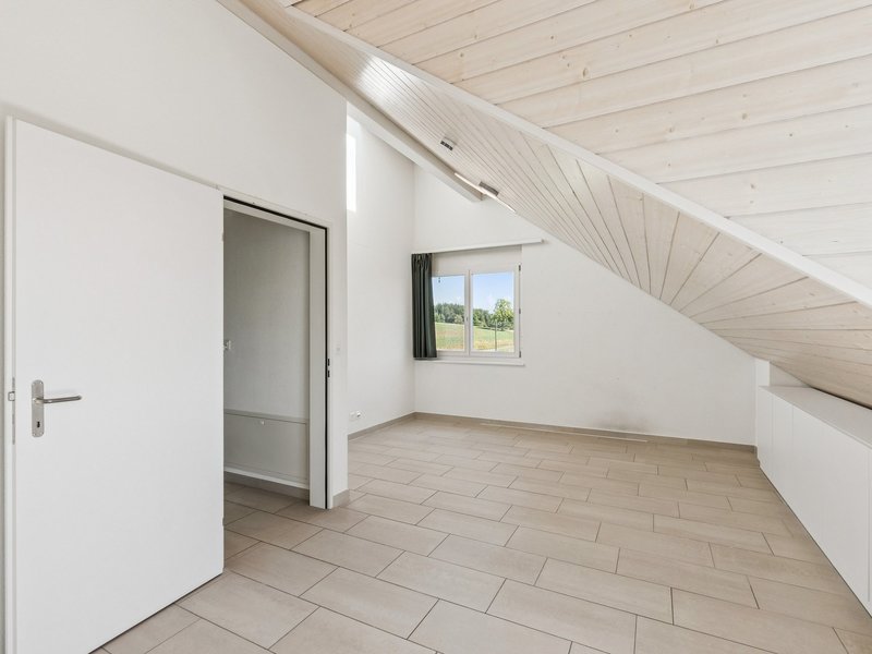 Duplex de 3.5 pièces à Bassersdorf - Chambre