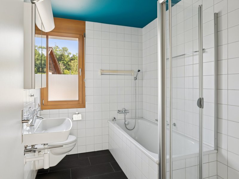 Appartement de 4.5 pièces à Rüti - Salle de bain