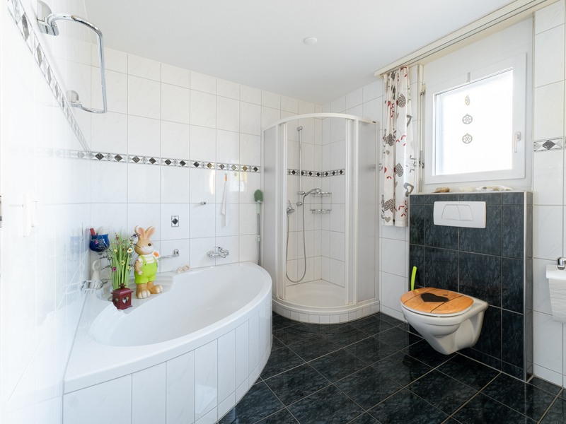 Casa bifamiliare di 5.5 locali a Häggenschwil - Bagno