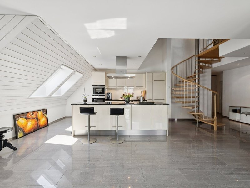 Duplex de 6.5 pièces à Grüningen - Cuisine